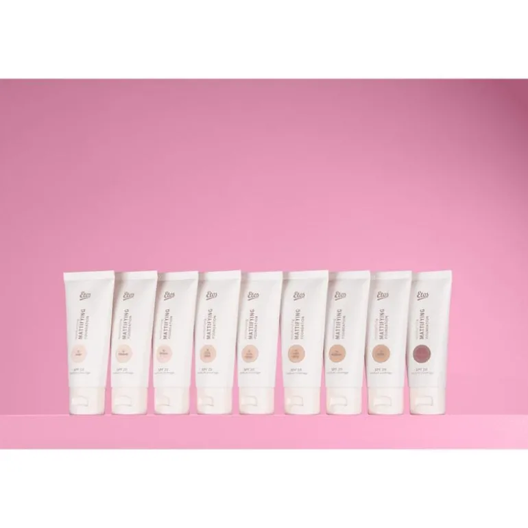 Etos Moisturizing Mattifying Foundation SPF 20 10 Hazelnut