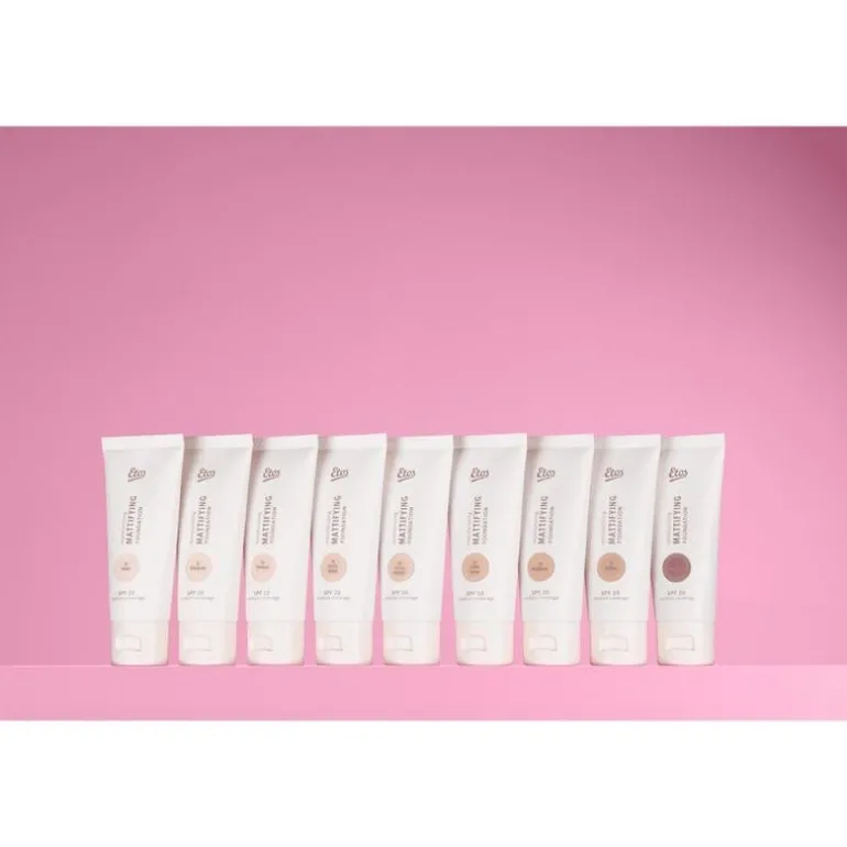 Etos Moisturizing Mattifying Foundation SPF 20 06 Cool Beige