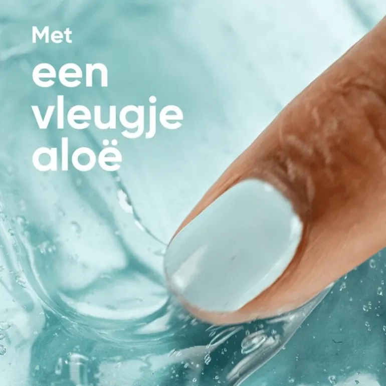Gillette Venus Voor Huid en Schaamhaar Scheersysteem + Exfoliant
