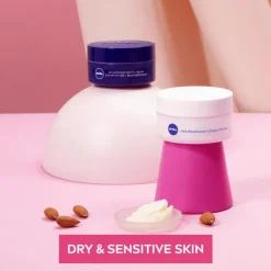 NIVEA Essentials +24h Voedende Nachtcrème 50 ML